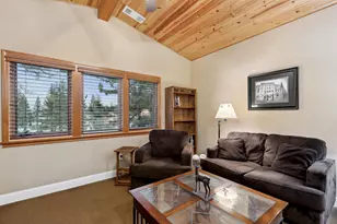 11898 Hope Ct, Truckee, CA 96161 - Photo 16