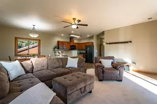 16725 Skislope Way, Truckee, CA 96161 - Photo 4