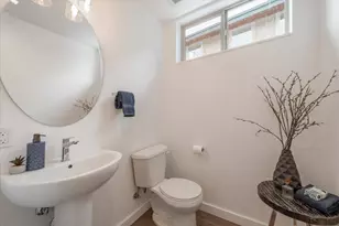 9536 Parker Ln, Truckee, CA 96161 - Photo 10