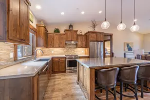 13846 Pathway Ave, Truckee, CA 96161 - Photo 4