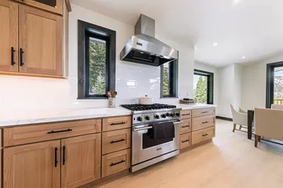 13719 Pathway Avenue, Truckee, CA 96161 - Photo 10