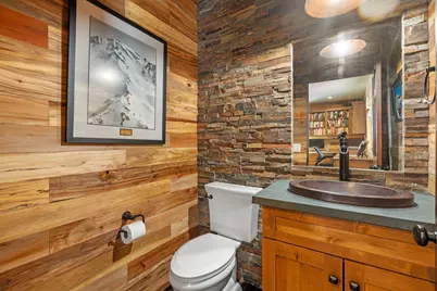 12395 Skislope Way, Truckee, CA 96160 - Photo 18