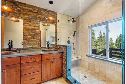 12395 Skislope Way, Truckee, CA 96160 - Photo 14