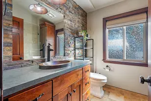 12395 Skislope Way, Truckee, CA 96160 - Photo 16