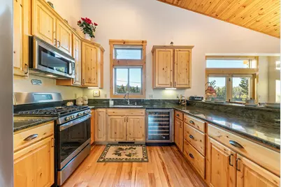 14106 Northwoods Boulevard, Truckee, CA 96161 - Photo 10