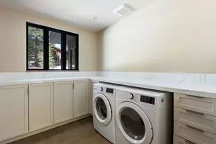 11761 Bottcher Loop, Truckee, CA 96161 - Photo 18