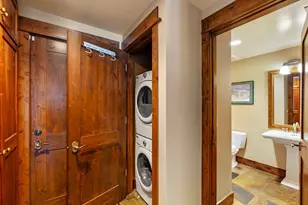 12442 Villa Ct, Truckee, CA 96161 - Photo 18