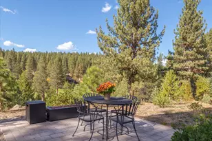 11102 Meek Ct, Truckee, CA 96161 - Photo 4