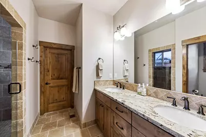 10935 Skislope Way, Truckee, CA 96161 - Photo 16