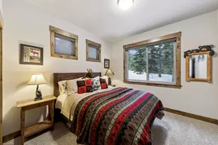 10935 Skislope Way, Truckee, CA 96161 - Photo 18