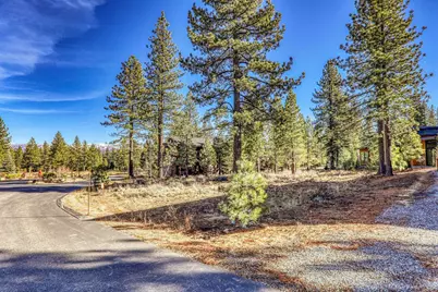 10020 Chaparral Court, Truckee, CA 96161 - Photo 2