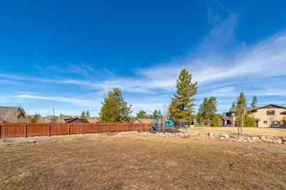 10536 Courtenay Lane, Truckee, CA 96161 - Photo 14