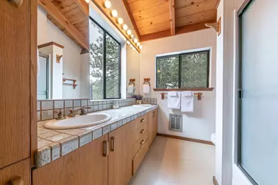 10211 Thomas Drive, Truckee, CA 96161 - Photo 20