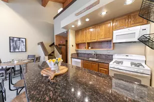 2000 N Village Dr, Truckee, CA 96161 - Photo 10