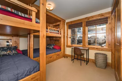 11221 Skislope Way, Truckee, CA 96161 - Photo 20