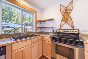 50638 Hemlock Ct, Soda Springs, CA 95728 - Photo 8