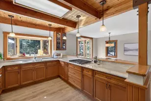 12964 Falcon Point Pl, Truckee, CA 96161 - Photo 14