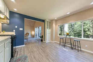 10880 Laurelwood Dr, Truckee, CA 96161 - Photo 14