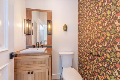 10947 Zermatt Drive, Truckee, CA 96161 - Photo 14