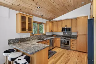 12442 St Bernard Dr, Truckee, CA 96161 - Photo 8