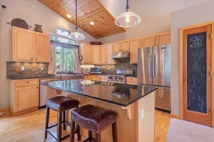 11975 Brookstone Dr, Truckee, CA 96161 - Photo 10