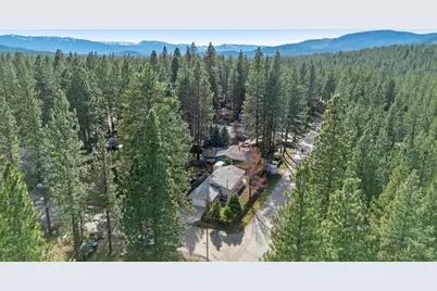 833 W Plumas Avenue, Portola, CA 96122 - Photo 4