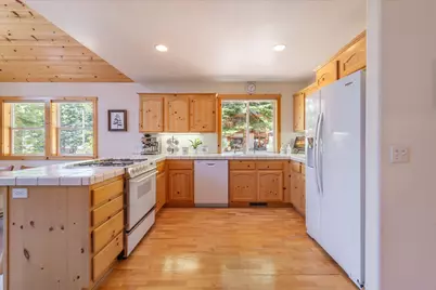 11499 Sitzmark Way, Truckee, CA 96161 - Photo 12