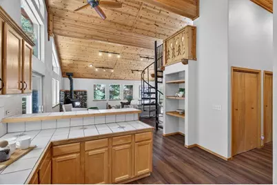 10694 Laurelwood Drive, Truckee, CA 96161 - Photo 12