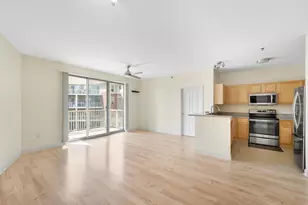 4120 S Lake Dr, Saint Francis, WI 53235 - Photo 10