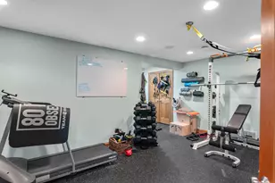 10137 N Kenilworth Ct, Mequon, WI 53092 - Photo 30