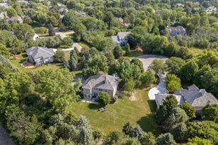 10137 N Kenilworth Ct, Mequon, WI 53092 - Photo 40