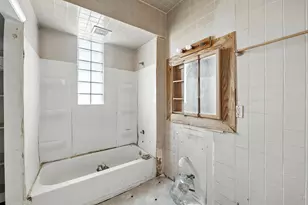 2071 S 12th St, Milwaukee, WI 53204 - Photo 10