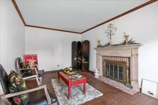 1012 W Cedar Ridge Ct, Mequon, WI 53092 - Photo 14