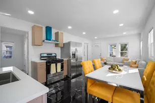 2435 N 57th St, Milwaukee, WI 53210 - Photo 12