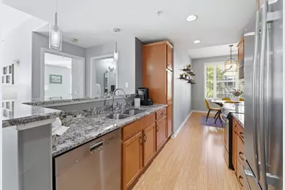 8685 S Deerwood Ln, Franklin, WI 53132 - Photo 8