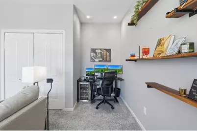 8685 S Deerwood Ln, Franklin, WI 53132 - Photo 16