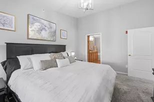 8685 S Deerwood Ln, Franklin, WI 53132 - Photo 18