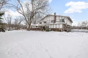 17849 Nassau Dr, Brookfield, WI 53045 - Photo 2
