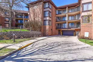 1600 W Green Tree Rd, Glendale, WI 53209 - Photo 22