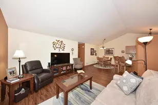 1875 Woodview Cir, Port Washington, WI 53074 - Photo 12