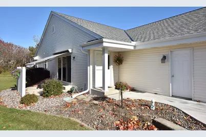 1875  Woodview Cir, Port Washington, WI 53074 - Photo 2