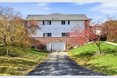 W241N2507  East Parkway Meadow Cir #6, Pewaukee, WI 53072 - Photo 20