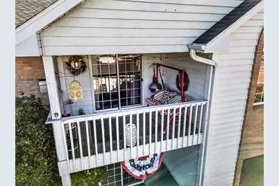 W241N2507  East Parkway Meadow Cir #6, Pewaukee, WI 53072 - Photo 16