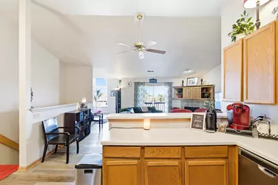 W241N2507  East Parkway Meadow Cir #6, Pewaukee, WI 53072 - Photo 6