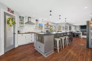 981 Cedar Dr, Burlington, WI 53105 - Photo 6