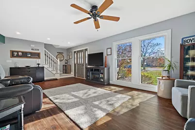 981  Cedar Dr, Burlington, WI 53105 - Photo 4