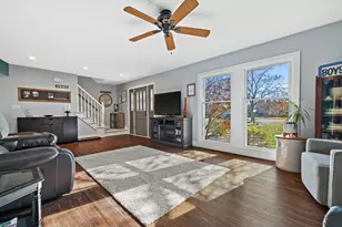 981 Cedar Dr, Burlington, WI 53105 - Photo 4