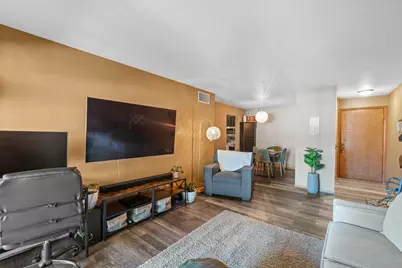 8117 W Manitoba St #16, West Allis, WI 53219 - Photo 4