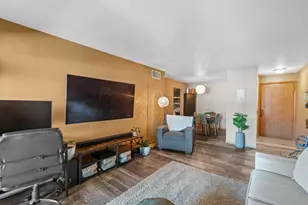 8117 W Manitoba St, West Allis, WI 53219 - Photo 4