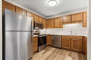 831 Devonshire Ln, West Bend, WI 53090 - Photo 6